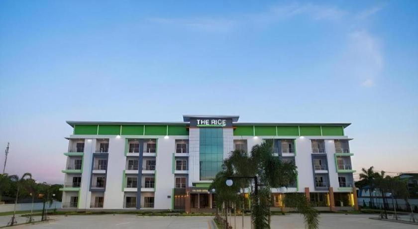 The Rice Hotel Roi Et Dış mekan fotoğraf